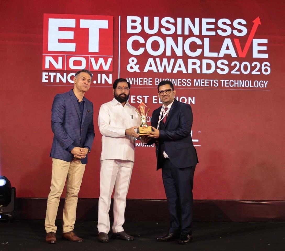 Anvesh Tiwari receiving the AI & Deep-Tech Entrepreneur of the Year award at ET NOW Business Conclave & Awards 2026